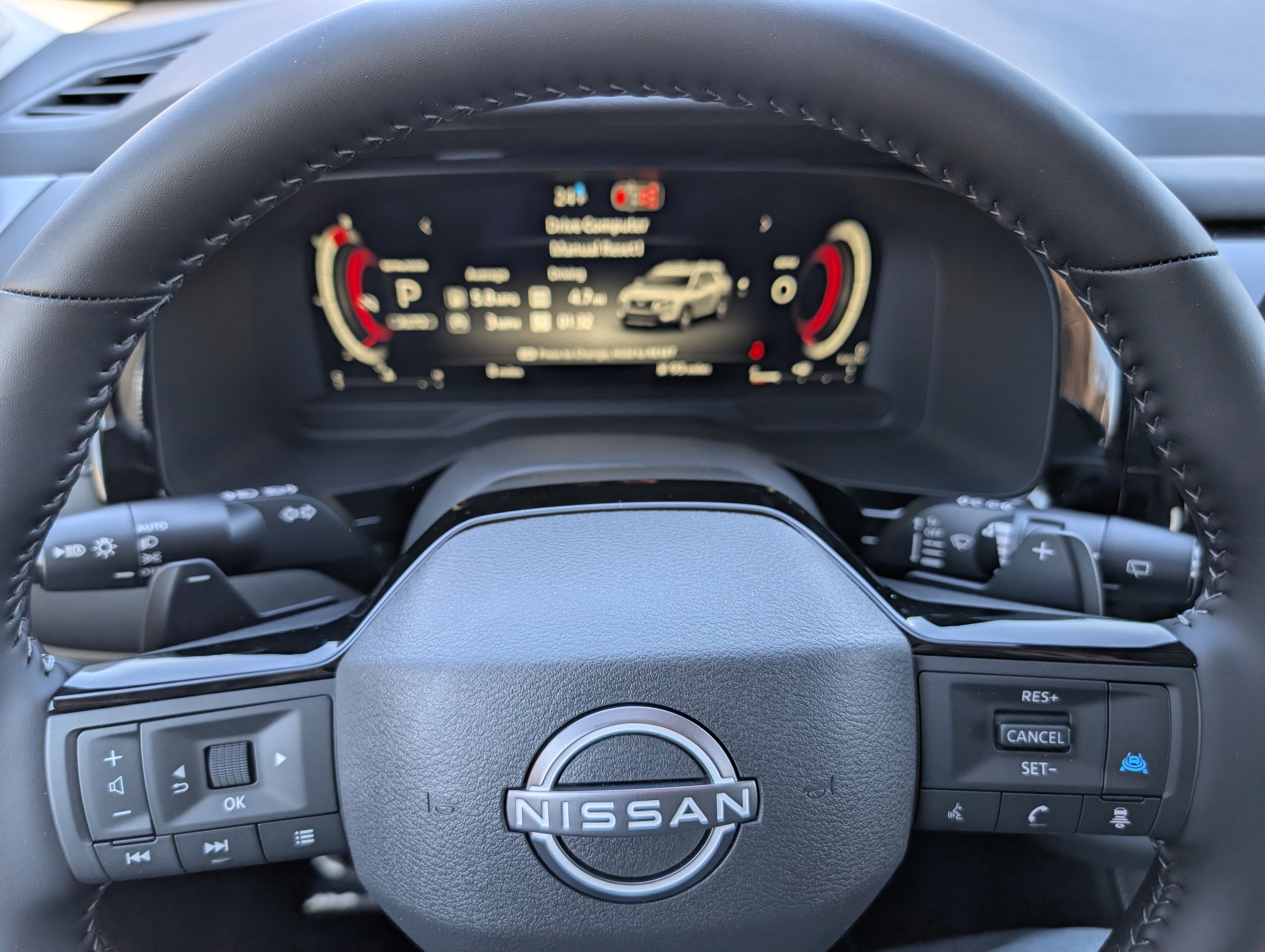 New 2026 Nissan Pathfinder SL image 13