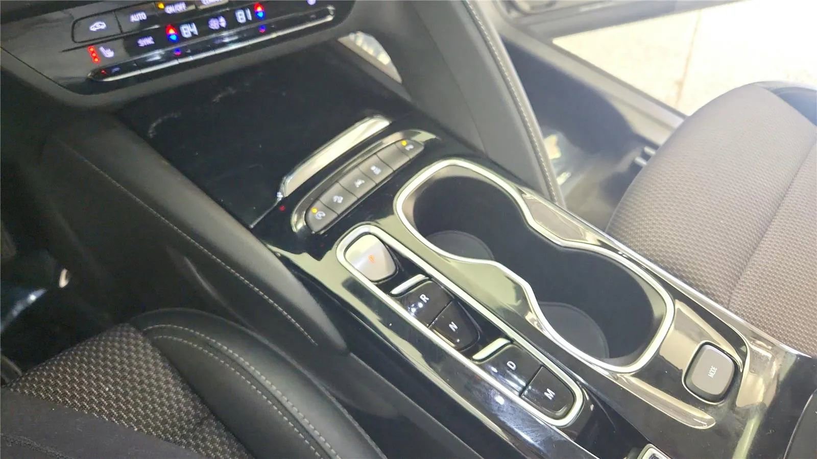 Used 2023 Buick Envision Preferred image 27