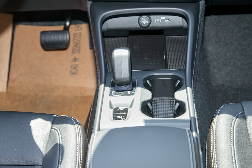New 2026 Volvo XC40 B5 Core image 24