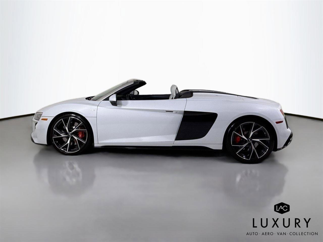 Used 2021 Audi R8 V10 w/ Premium Package image 9