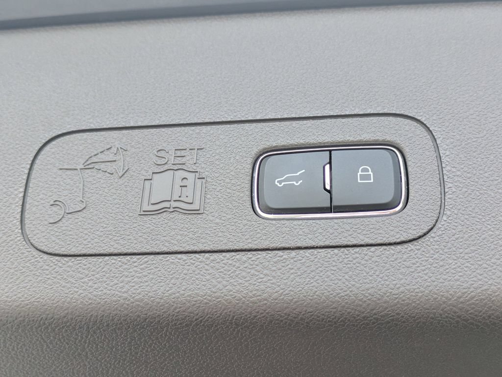Used 2022 Lincoln Aviator Grand Touring w/ Equipment Group 301A AWD/4WD image 14