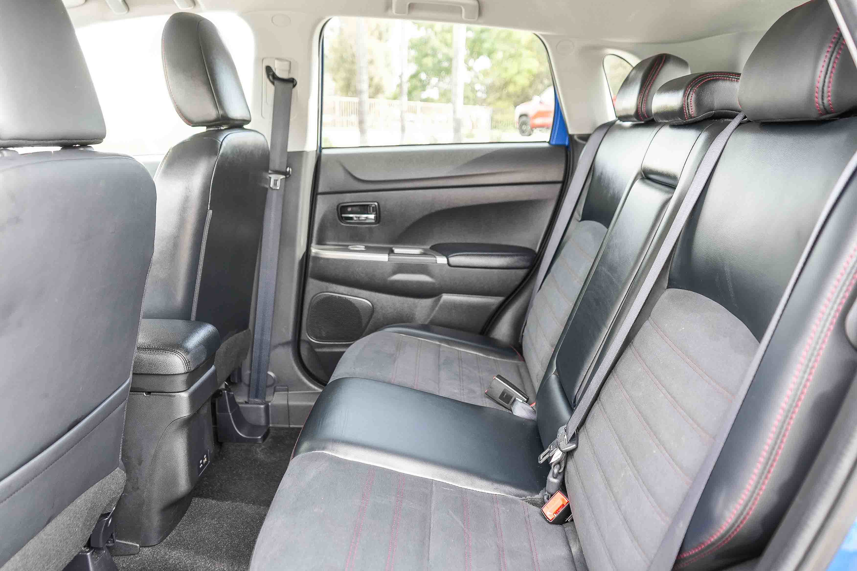 Used 2024 Mitsubishi Outlander Sport SE image 18