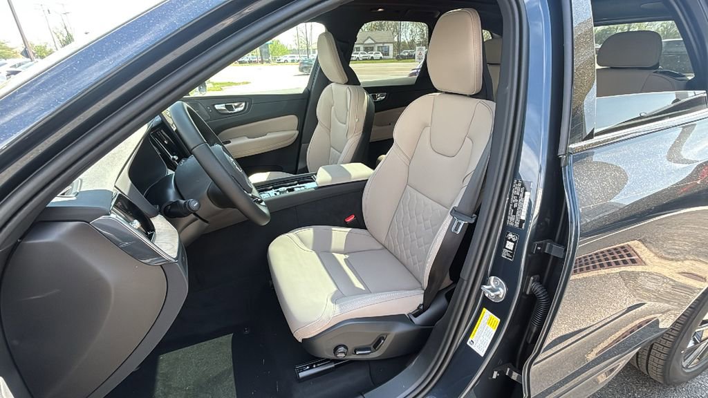 New 2026 Volvo XC60 B5 Plus w/ Climate Package AWD/4WD image 25