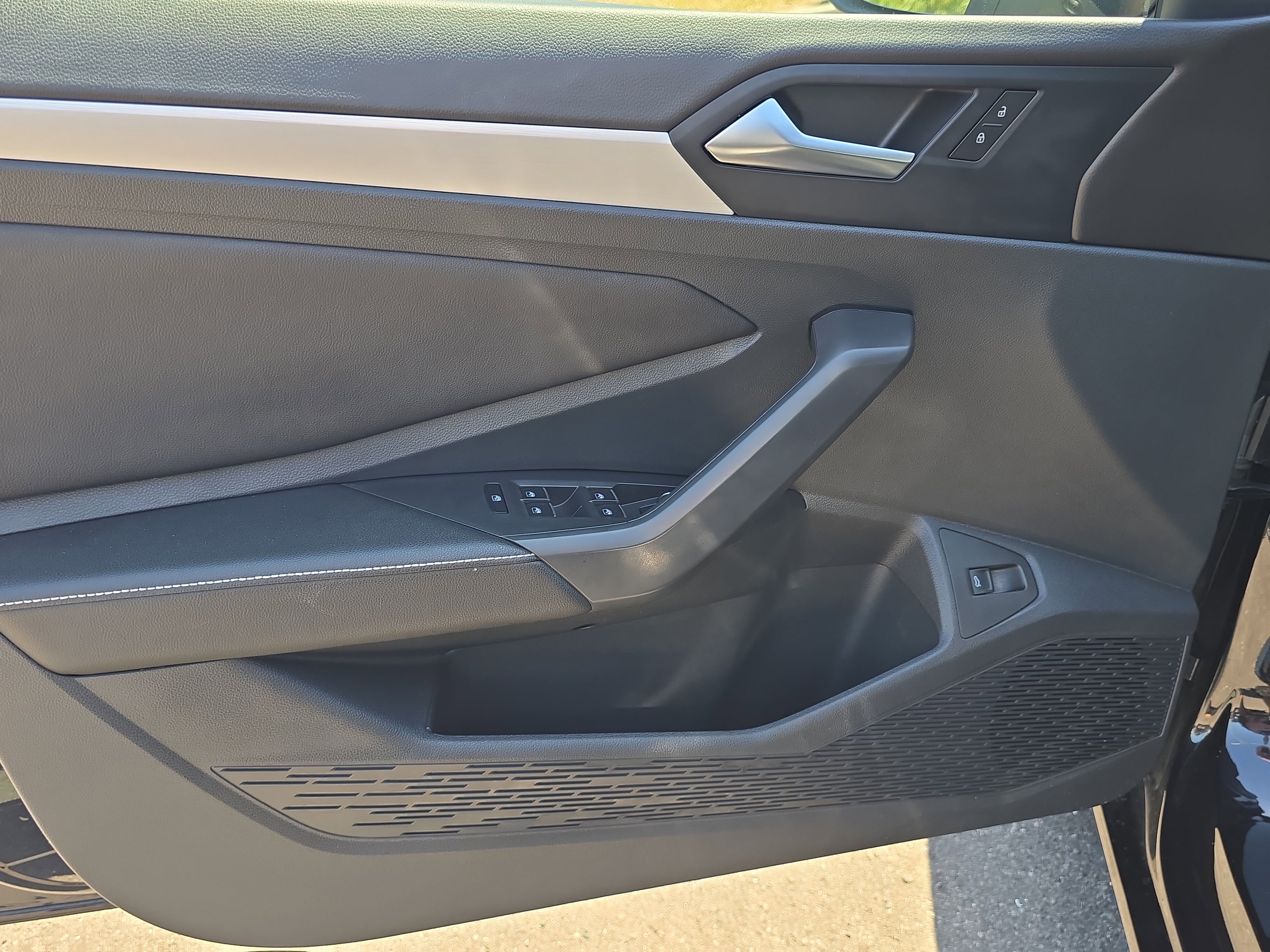 Used 2025 Volkswagen Jetta S image 17