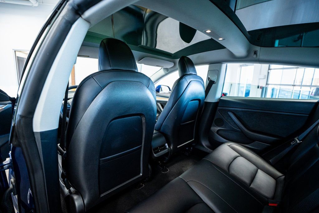 Used 2023 Tesla Model 3 Standard Range image 44