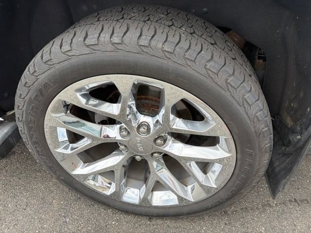 Used 2019 GMC Yukon SLT w/ HD Trailering Package AWD/4WD image 32