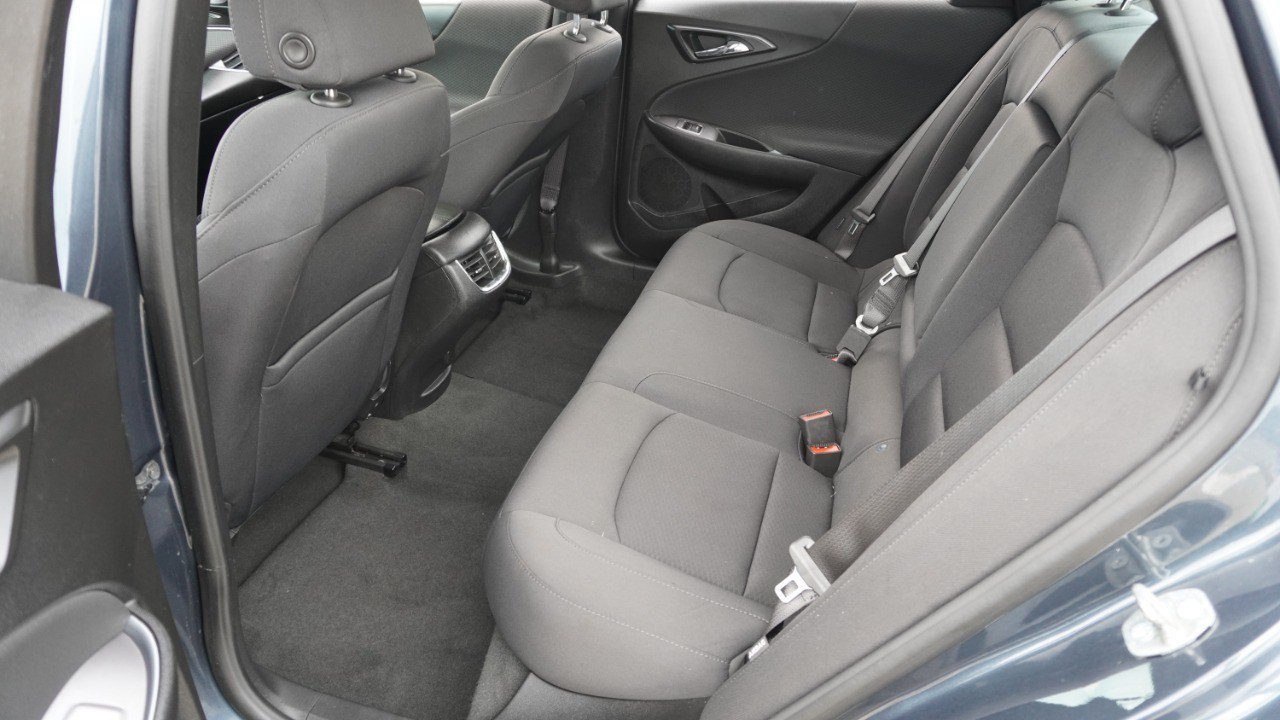 Used 2020 Chevrolet Malibu LT FWD image 28
