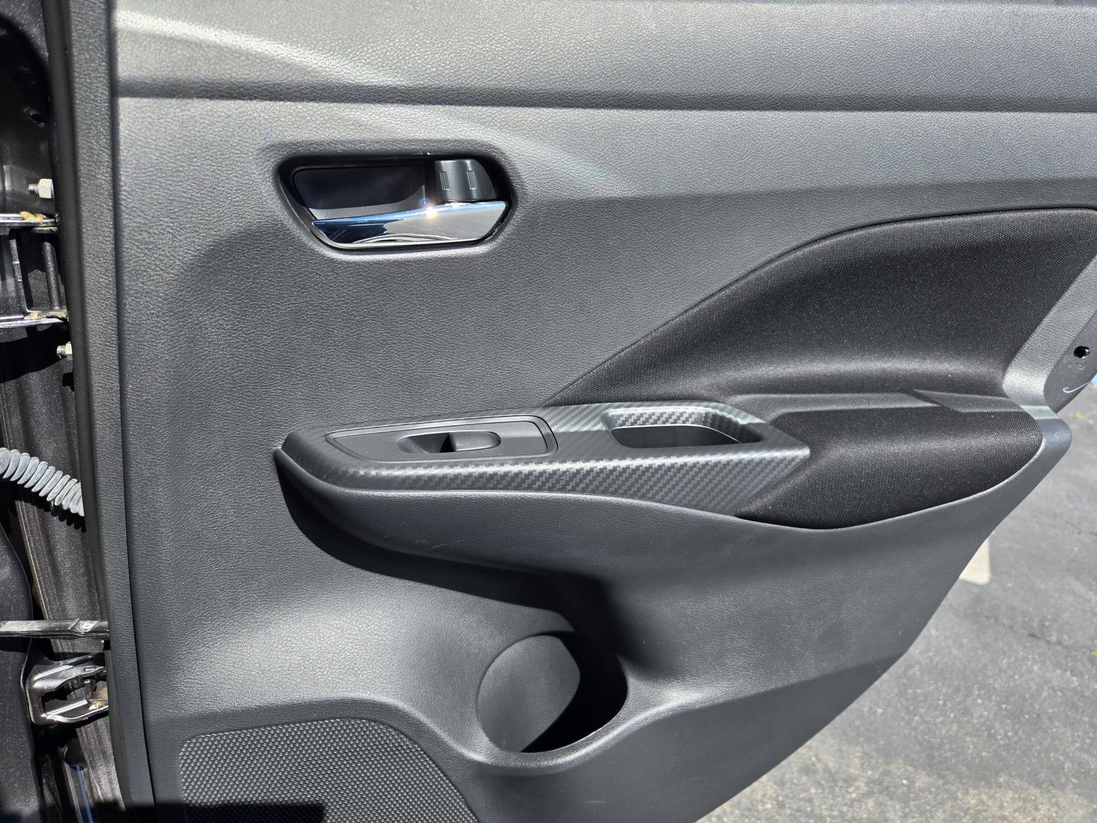 Used 2022 Nissan Versa SV FWD image 29