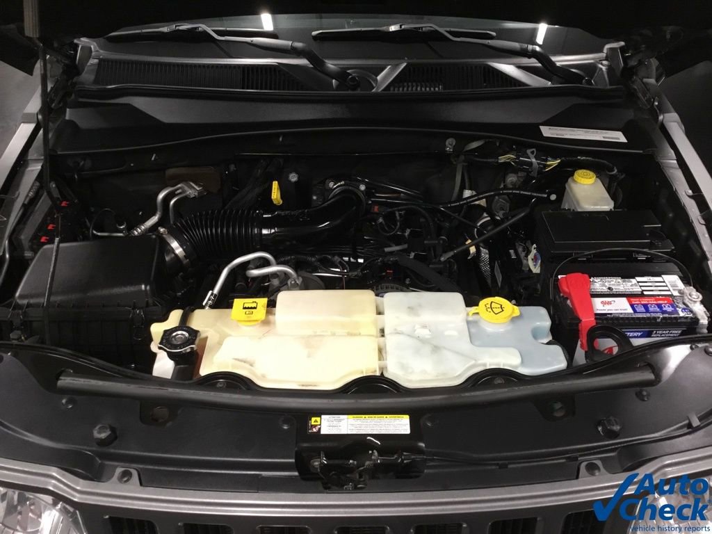 Used 2012 Jeep Liberty Sport AWD/4WD image 32
