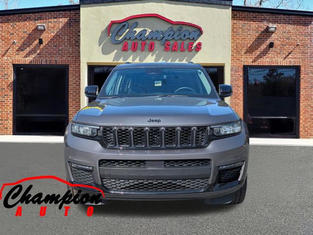 Used 2023 Jeep Grand Cherokee L Limited w/ Black Appearance Package image 7