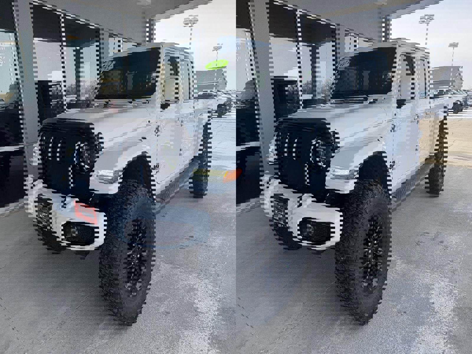 Used 2021 Jeep Gladiator Overland image 2