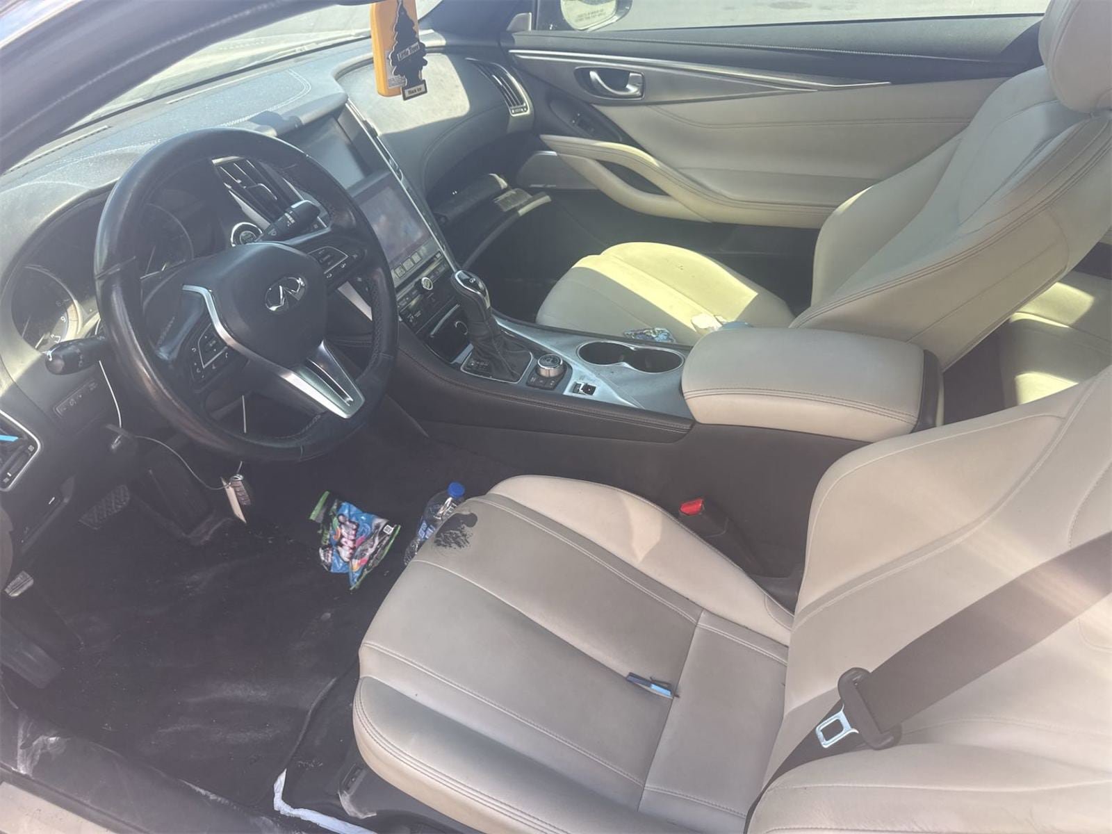 Used 2017 INFINITI Q60 3.0t w/ Premium Plus Package 3.0T RWD image 7