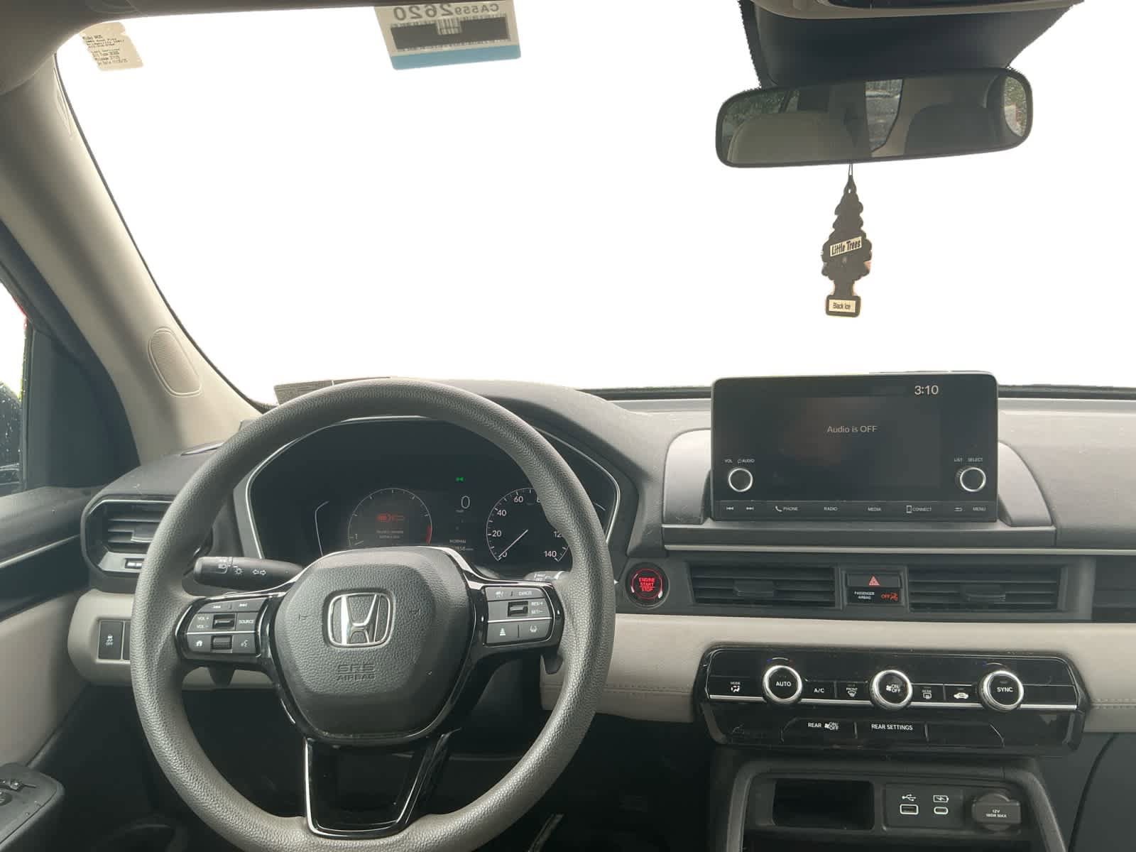 Used 2023 Honda Pilot LX image 10