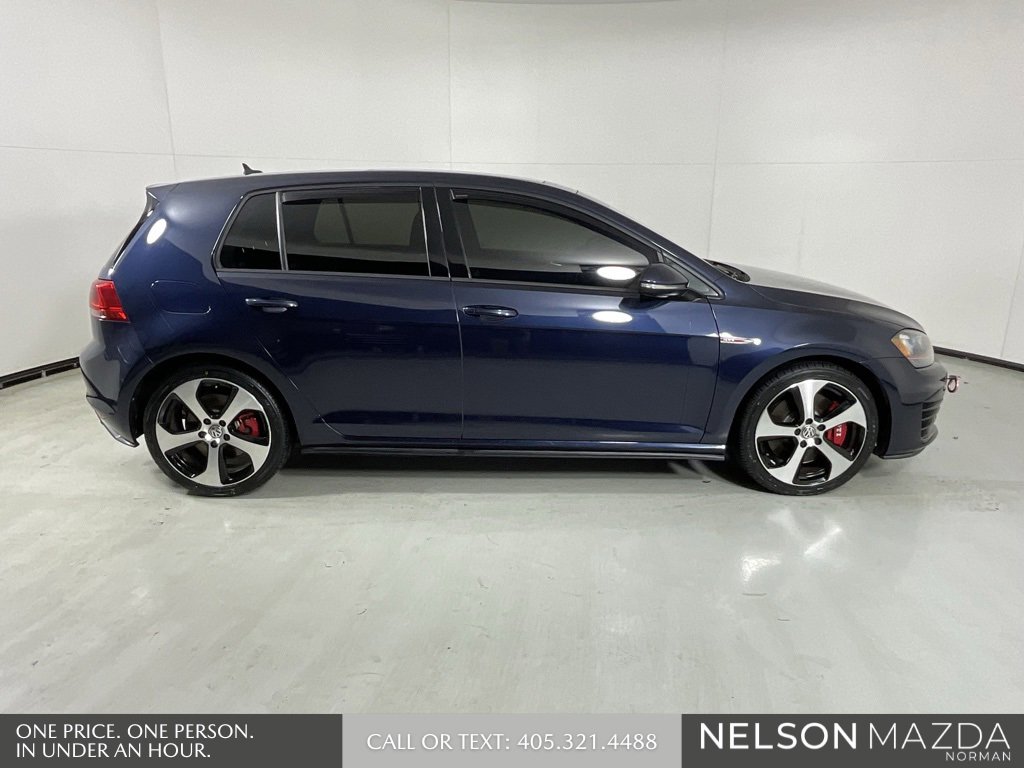 Used 2017 Volkswagen GTI SE image 9