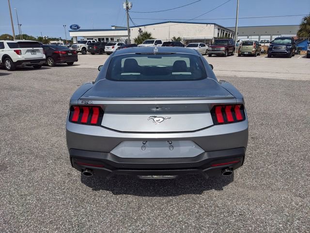 Used 2025 Ford Mustang Premium image 5