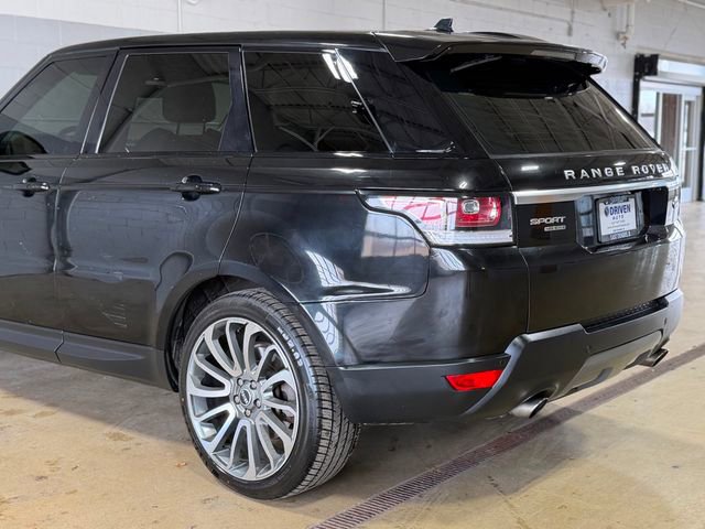 Used 2016 Land Rover Range Rover Sport SE image 13