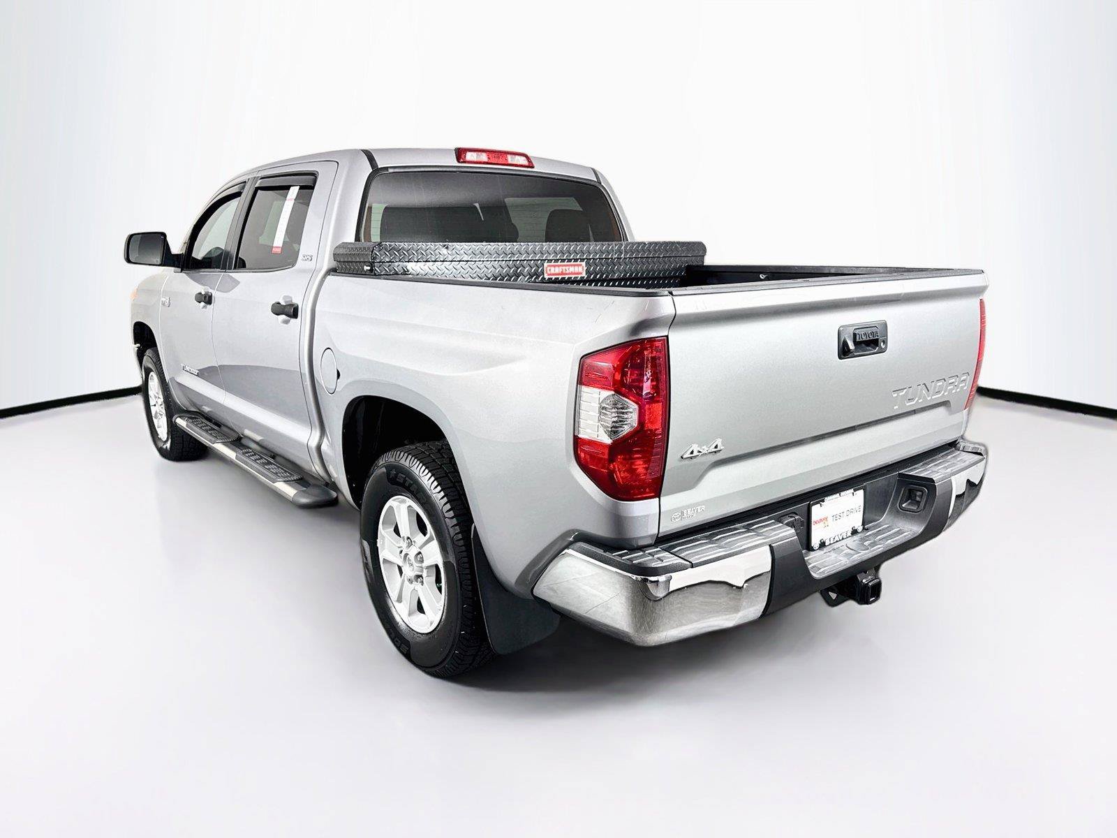 Used 2016 Toyota Tundra SR5 w/ SR5 Upgrade Package AWD/4WD image 10