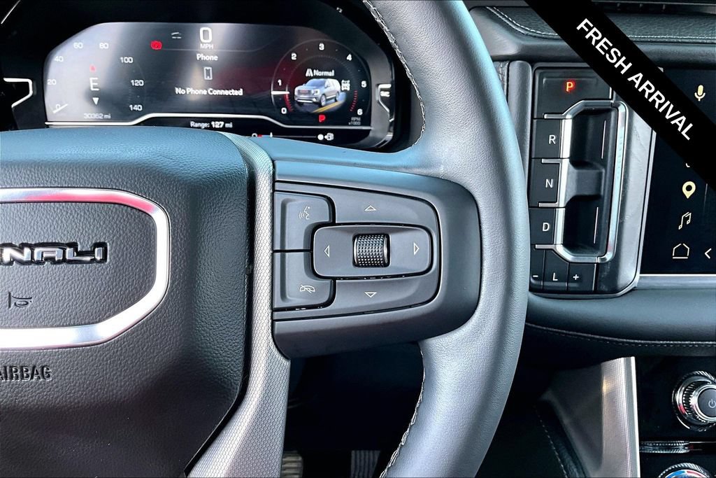 Used 2024 GMC Yukon Denali AWD/4WD image 14