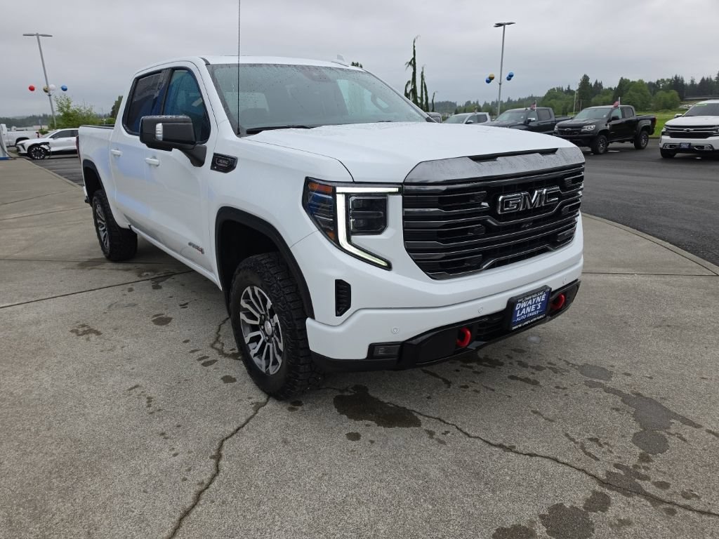 Used 2023 GMC Sierra 1500 AT4 w/ Technology Package AWD/4WD image 8