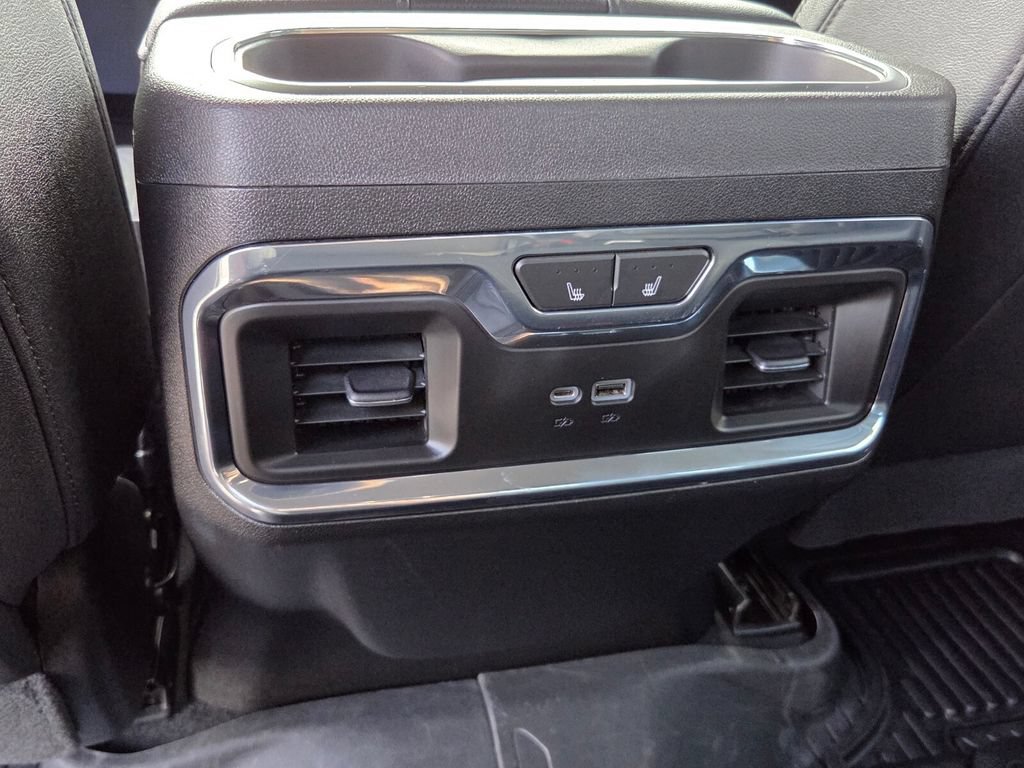 Used 2024 Chevrolet Silverado 1500 LTZ AWD/4WD image 7