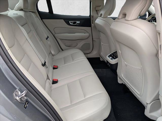 Used 2020 Volvo S60 T5 Inscription image 21