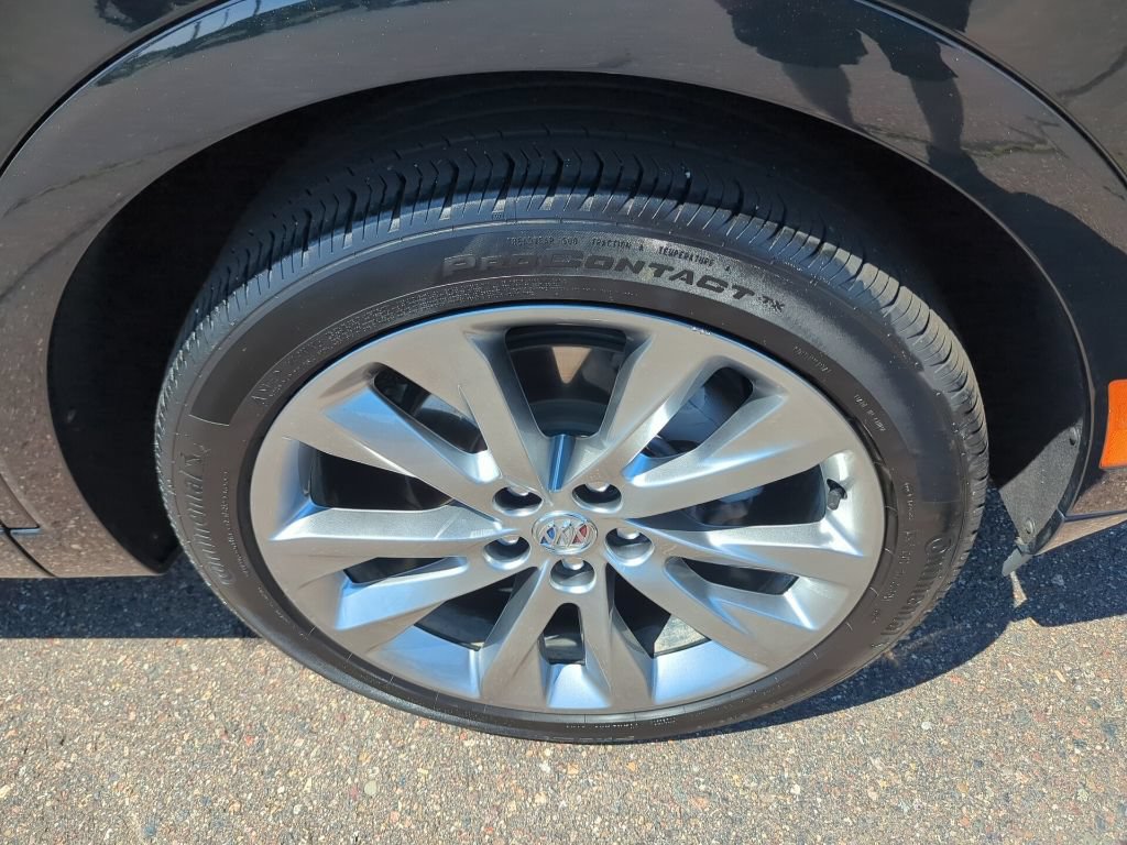 Used 2023 Buick Envision Avenir AWD/4WD image 11