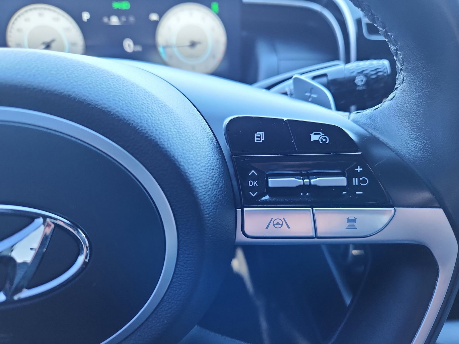 Used 2023 Hyundai Santa Cruz SEL Premium image 22