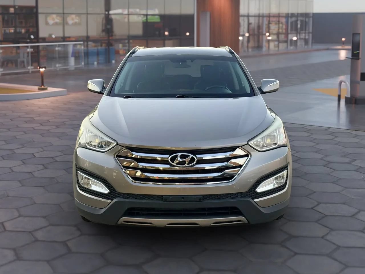 Used 2013 Hyundai Santa Fe Sport 2.0T AWD/4WD image 2