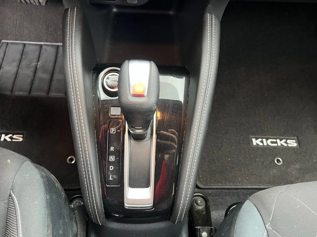Used 2019 Nissan Kicks SV FWD image 26