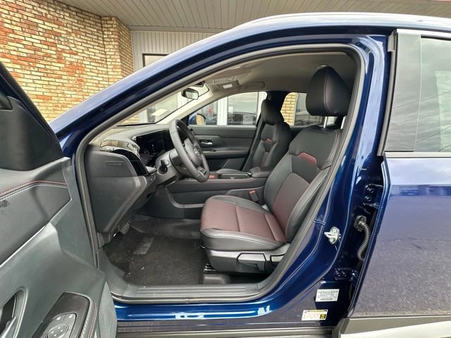 New 2025 Nissan Kicks SR image 11