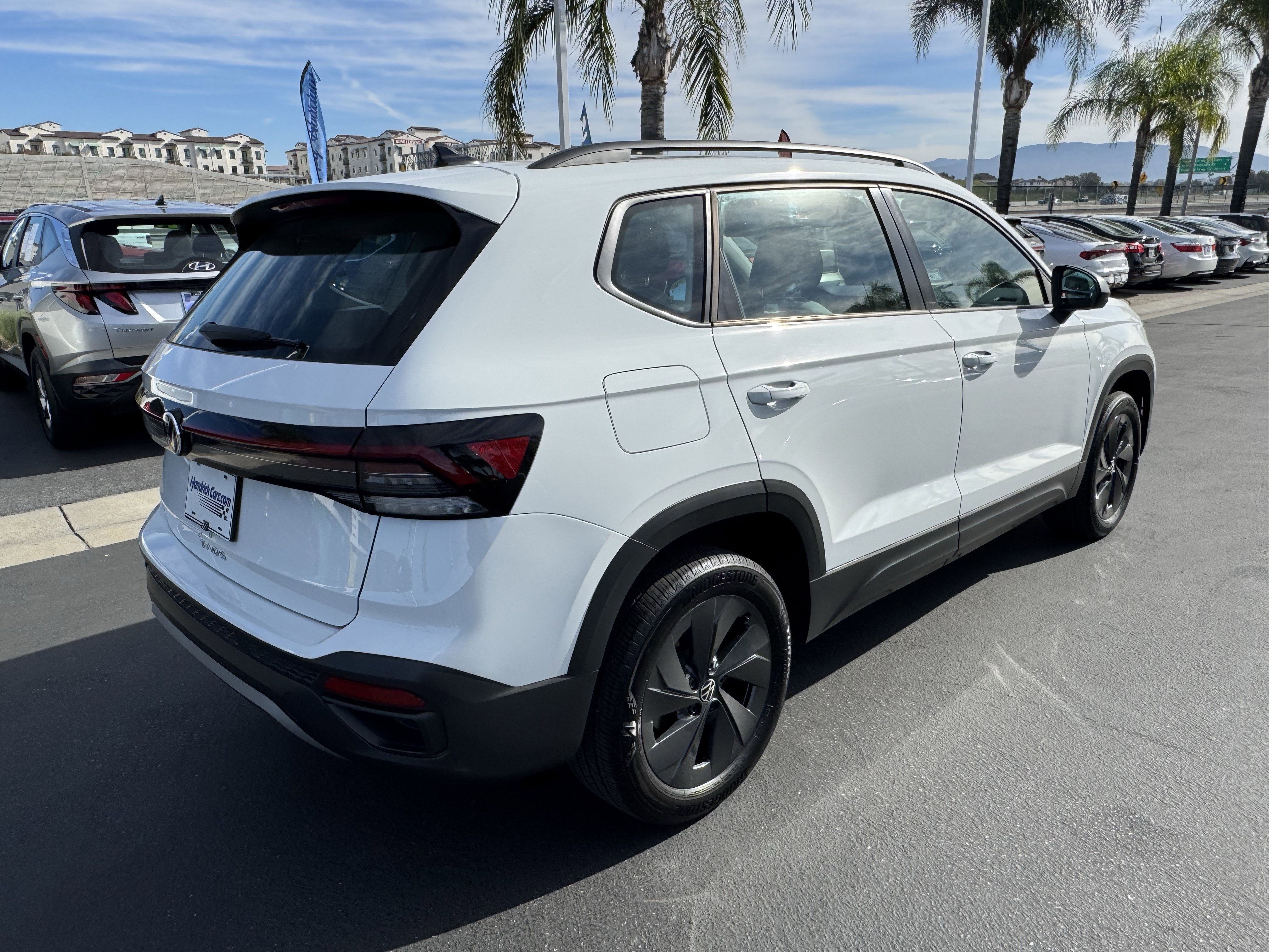 Used 2025 Volkswagen Taos S image 10