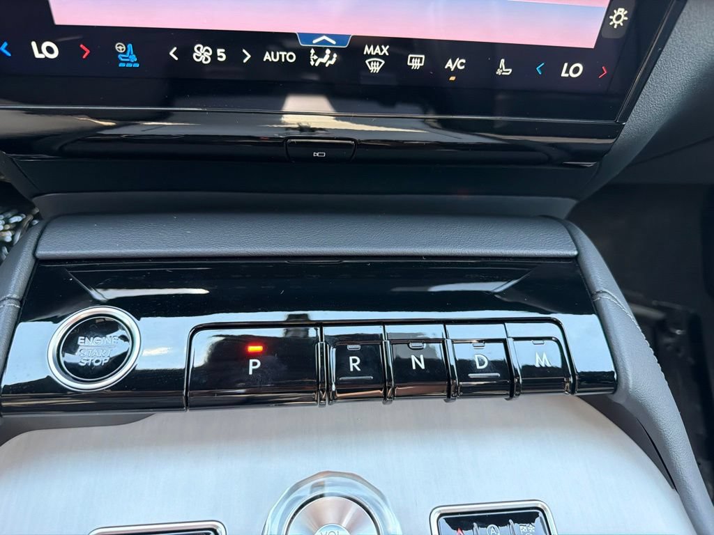 Used 2026 Lincoln Navigator L Reserve w/ Jet Appearance Package AWD/4WD image 29