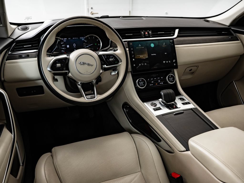 Used 2023 Jaguar F-PACE S AWD/4WD image 4