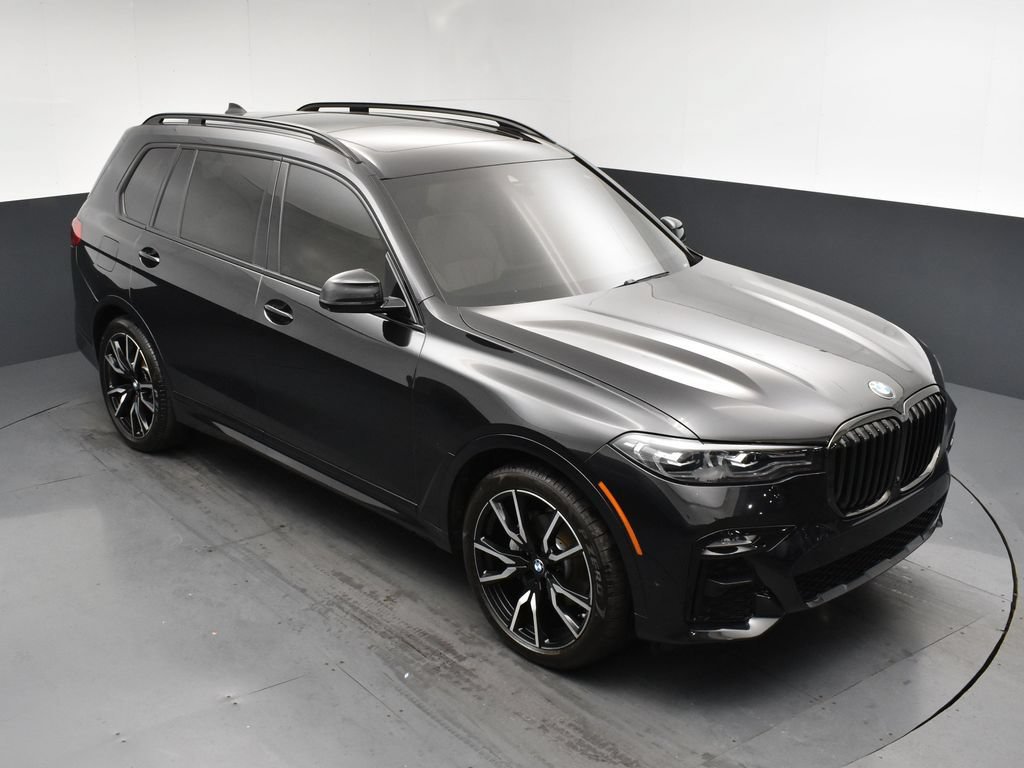 Used 2022 BMW X7 xDrive40i w/ M Sport Package AWD/4WD image 16