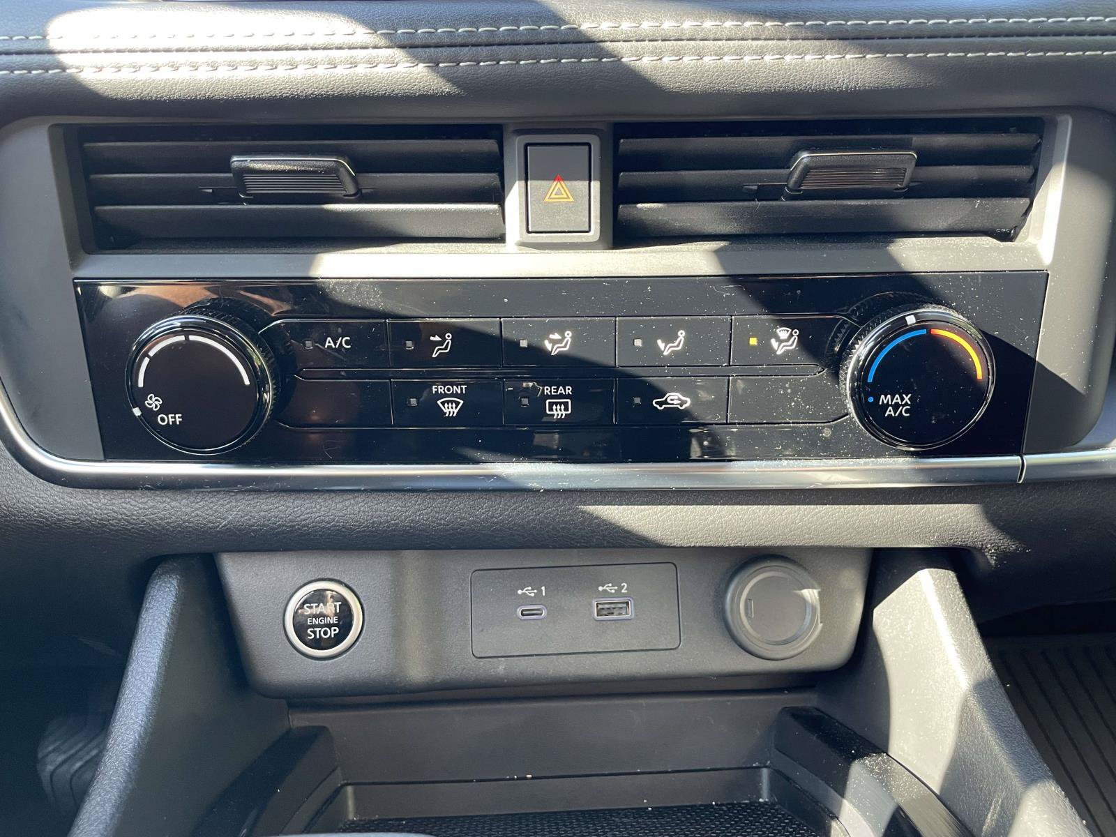 Used 2023 Nissan Rogue S AWD/4WD image 26