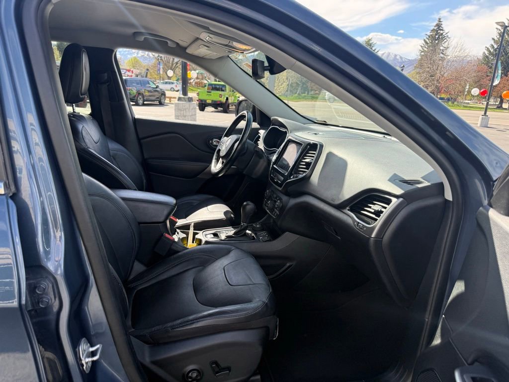 Used 2020 Jeep Cherokee Limited image 17