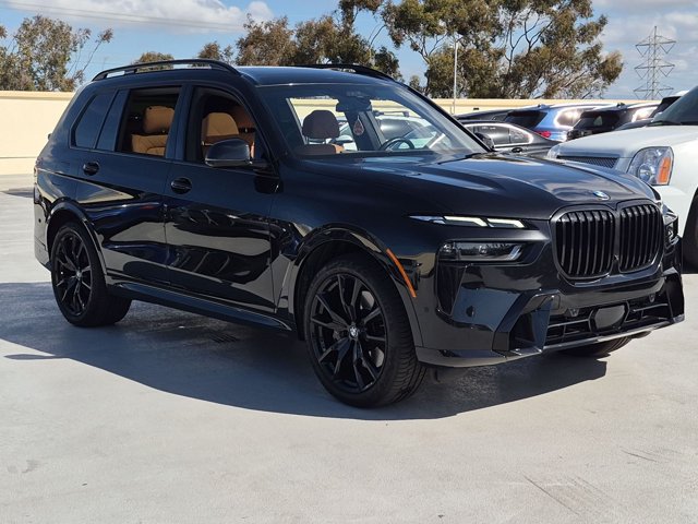 Used 2024 BMW X7 xDrive40i w/ Executive Package AWD/4WD image 3