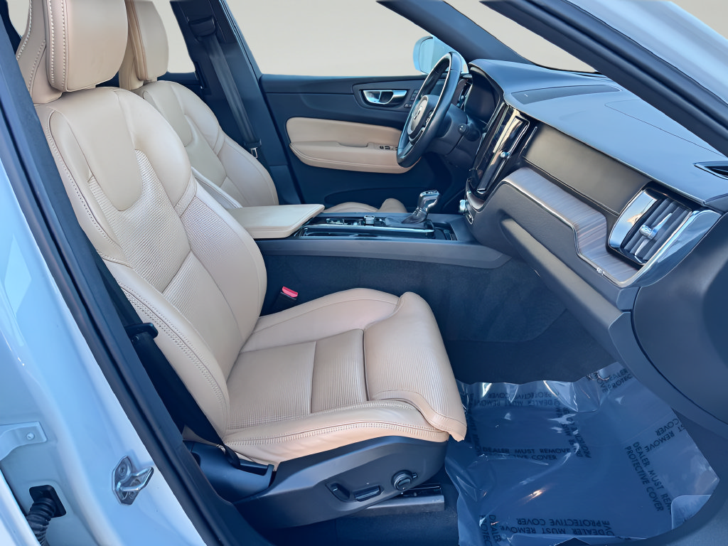 Used 2021 Volvo XC60 T5 Inscription w/ Advanced Package AWD/4WD image 27