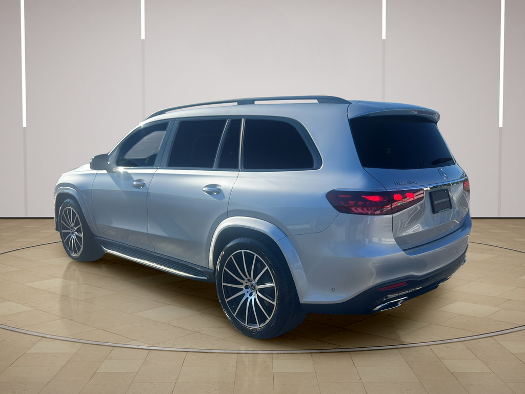 Used 2025 Mercedes-Benz GLS 450 4MATIC image 3