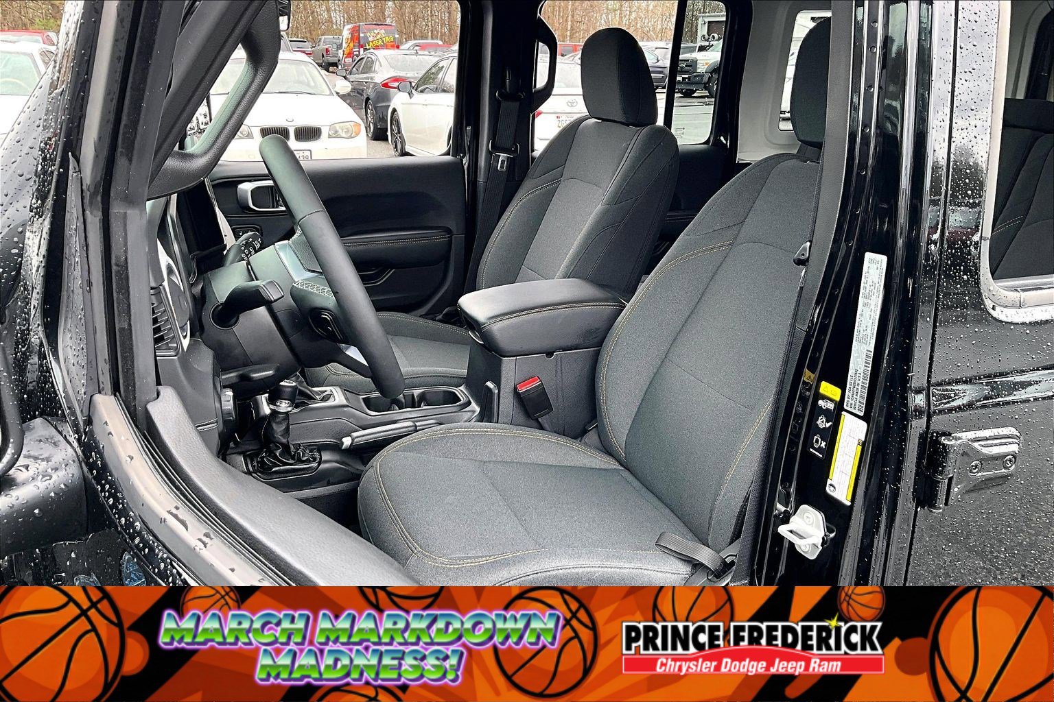 Used 2025 Jeep Wrangler Sahara w/ Safety Group image 20