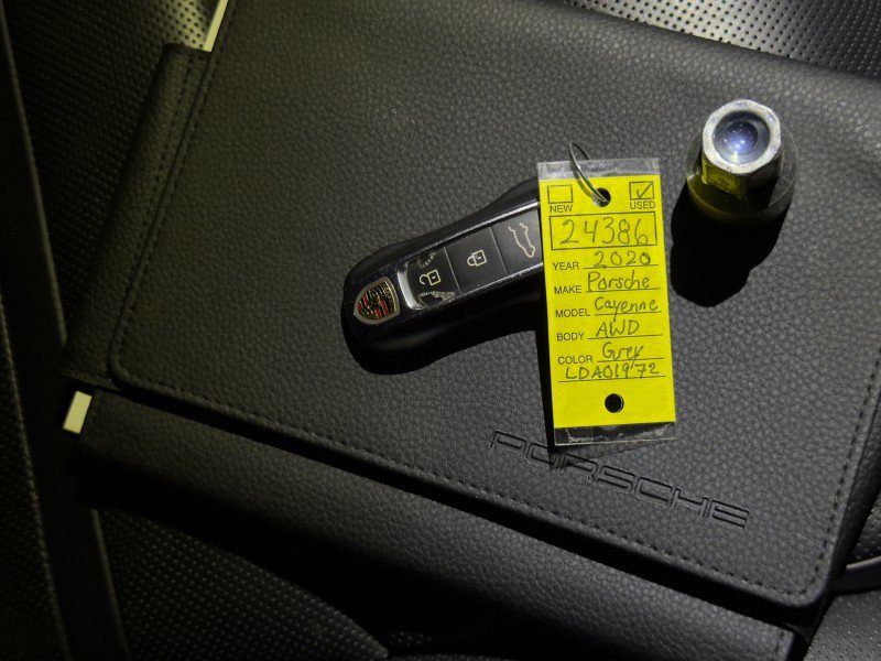 Used 2020 Porsche Cayenne image 43