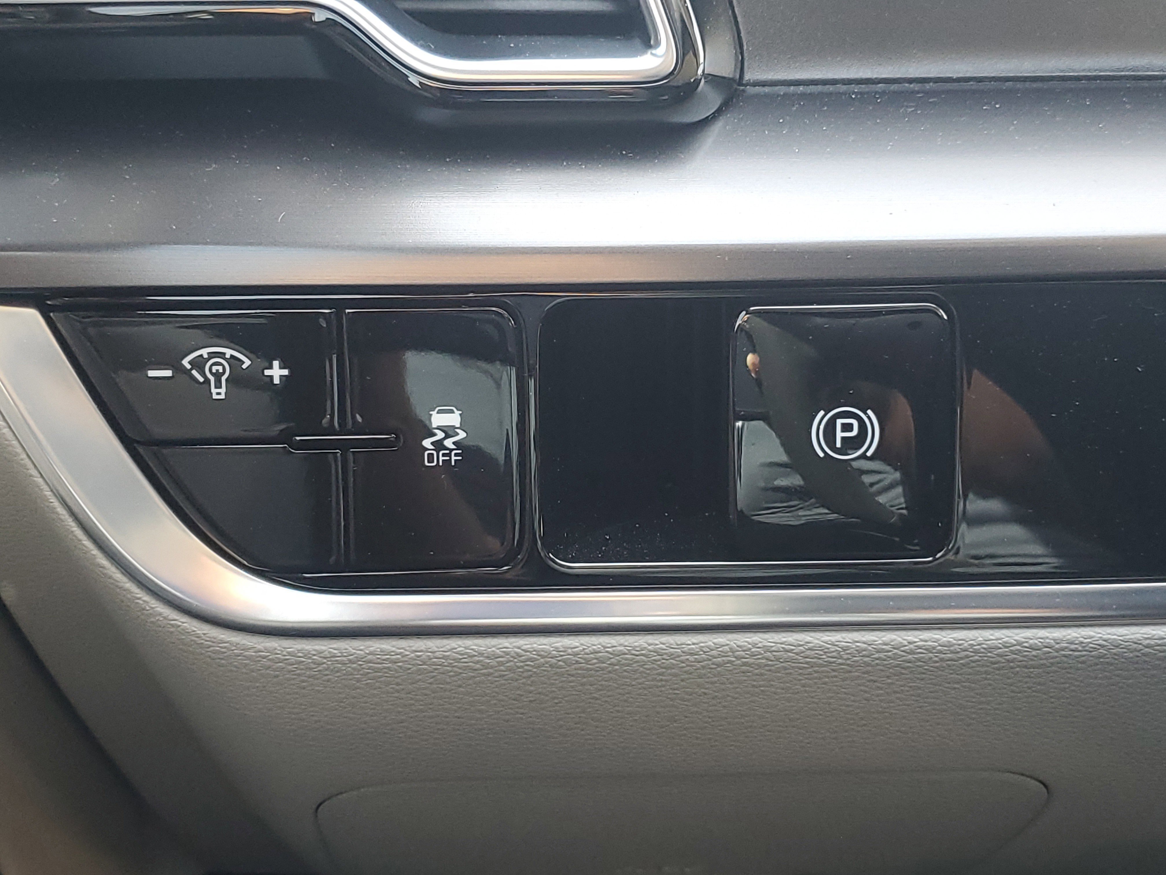 Used 2025 Kia Sportage EX image 22
