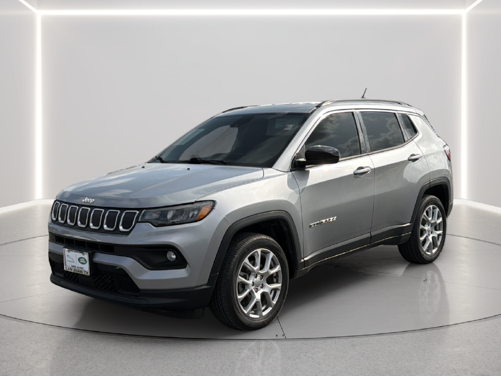 Used 2022 Jeep Compass Latitude AWD/4WD image 12