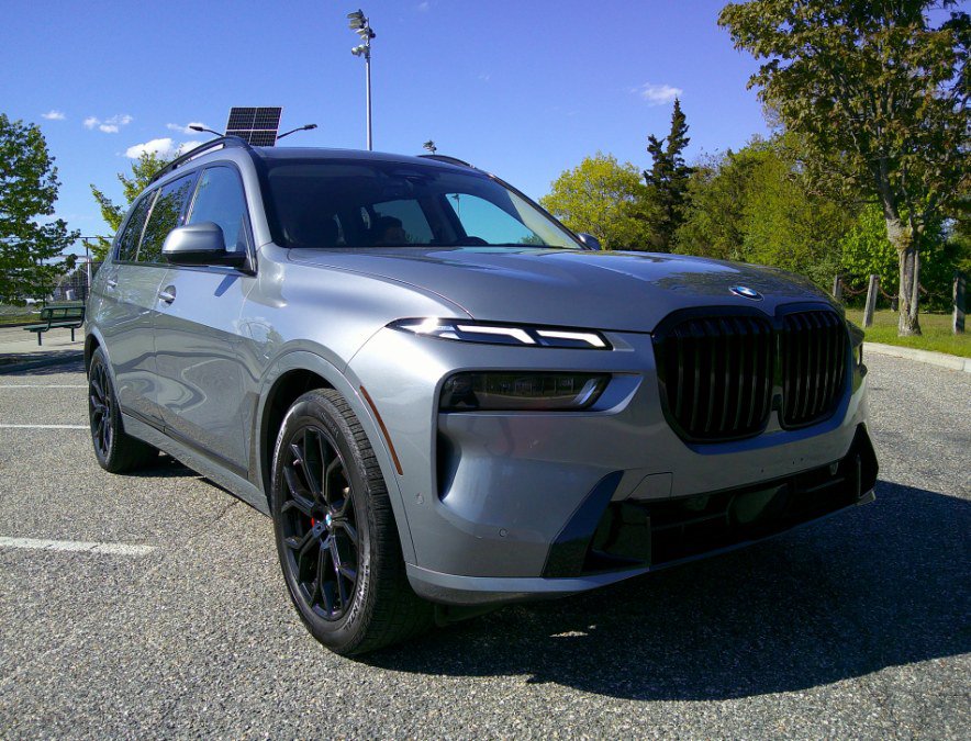 Used 2023 BMW X7 xDrive40i AWD/4WD image 5