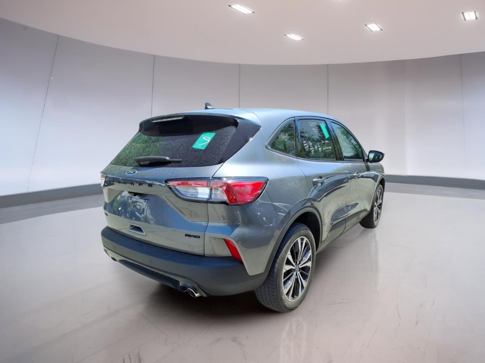 Used 2022 Ford Escape SEL w/ SEL Stealth AWD Package image 4