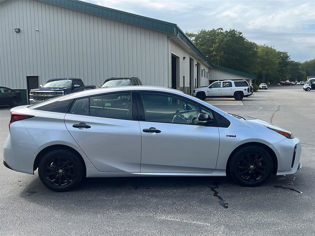 Used 2022 Toyota Prius AWD image 6