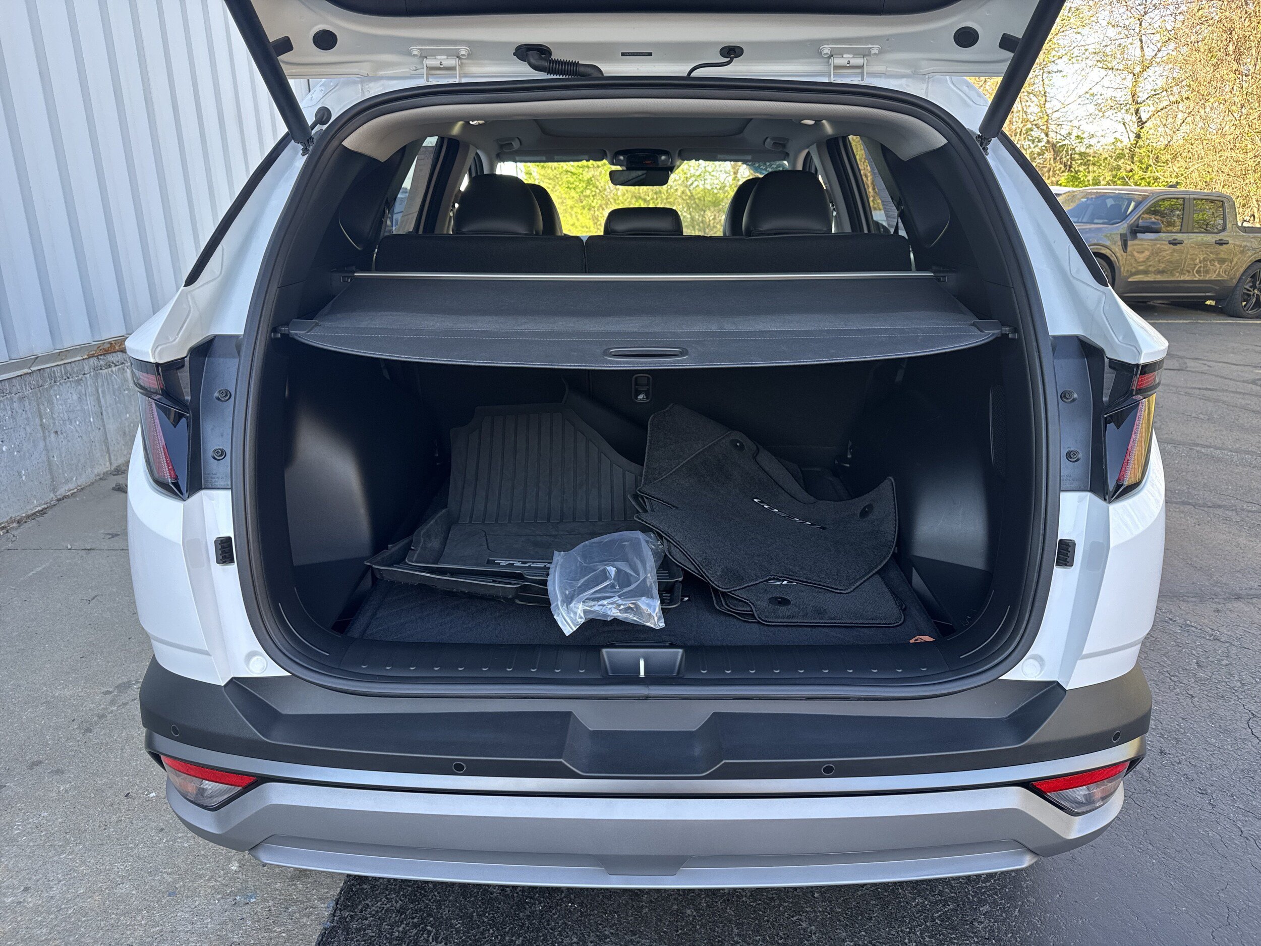 Used 2026 Hyundai Tucson Limited AWD/4WD image 13