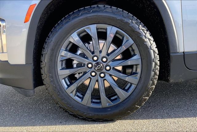 Used 2023 Chevrolet Traverse RS AWD/4WD image 9