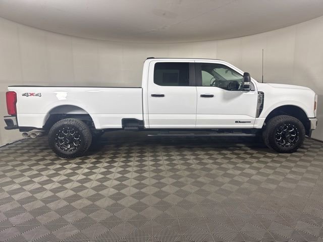 Used 2025 Ford F350 XL w/ XL Chrome Package image 2