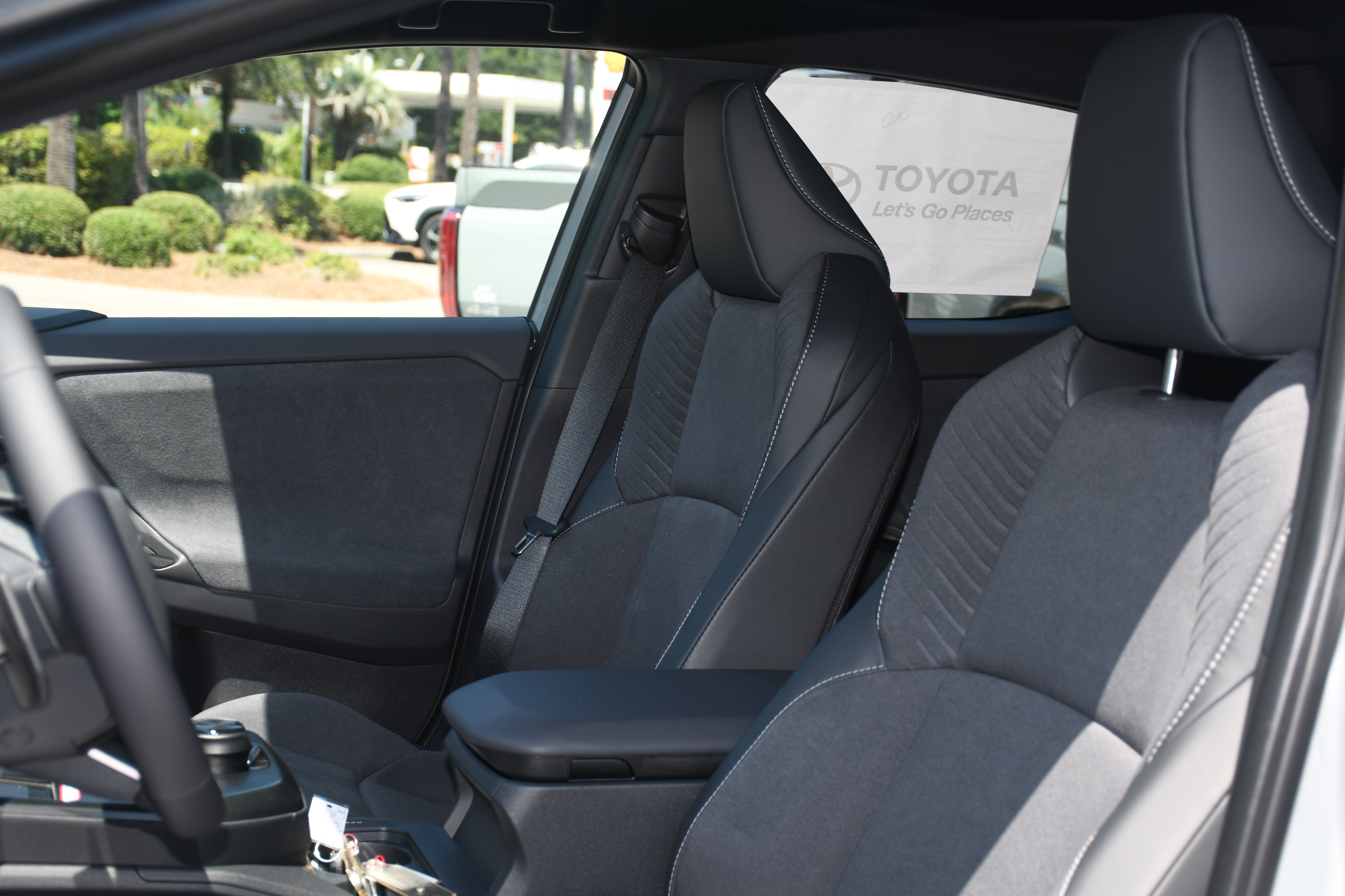 New 2026 Toyota C-HR w/ Cold Weather Package AWD/4WD image 7